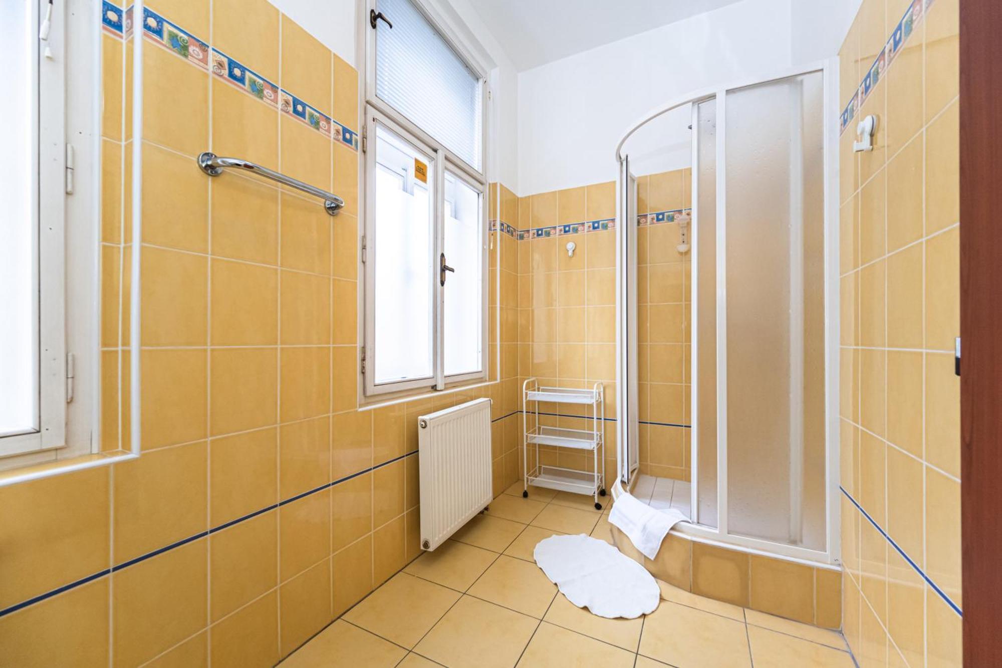 Apartments Kamenicka 23 Prague Exterior photo